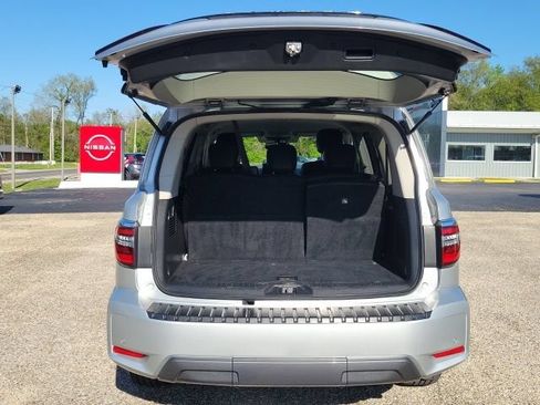 Used 2024 Nissan Armada SV AWD/4WD image 10