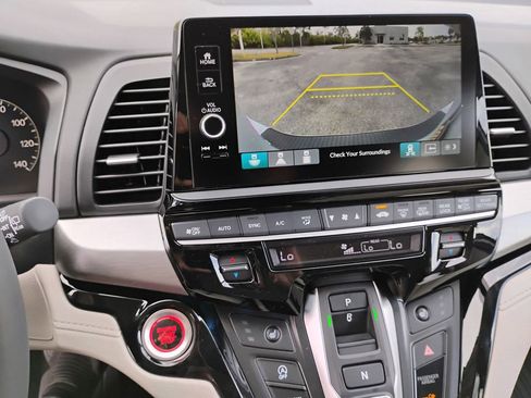 New 2026 Honda Odyssey Touring image 30