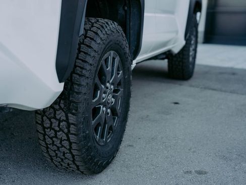 Used 2025 Toyota 4Runner SR5 image 10