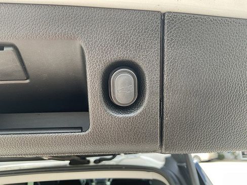 Used 2020 GMC Yukon XL Denali image 11