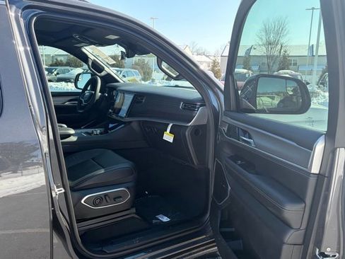 New 2026 Jeep Grand Wagoneer 4WD w/ Premium Group I image 27