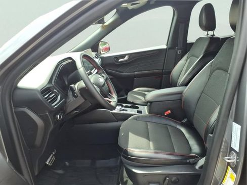 Certified 2024 Ford Escape ST-Line w/ Tech Pack #1 AWD/4WD image 16