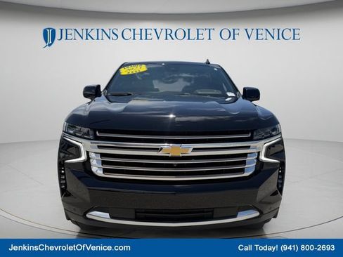 Used 2023 Chevrolet Suburban High Country w/ Premium Package 2 AWD/4WD image 12