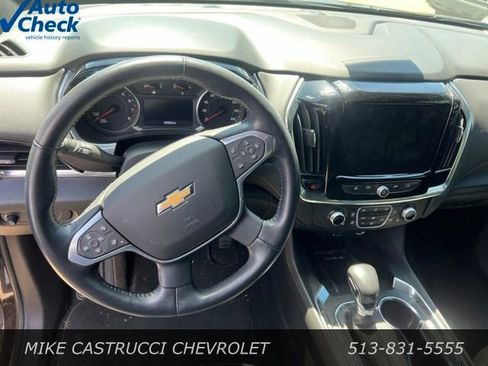 Used 2022 Chevrolet Traverse LT w/ LT Premium Package AWD/4WD image 8