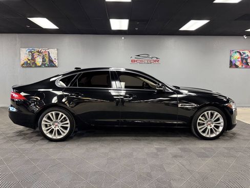 Used 2020 Jaguar XF Premium image 17