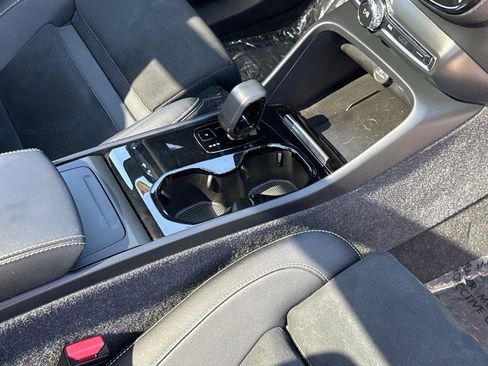 Certified 2024 Volvo XC40 Recharge Plus image 3