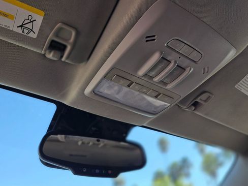 Used 2019 Buick Encore Essence image 42