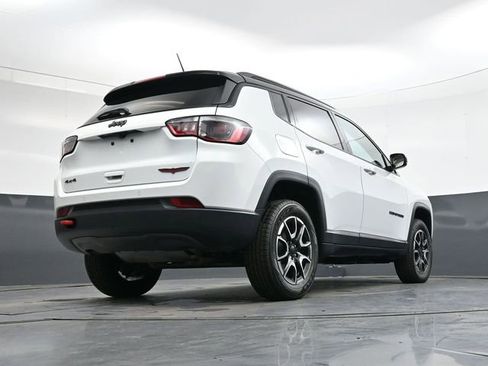 Used 2024 Jeep Compass Trailhawk image 35
