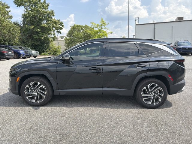 Certified 2025 Hyundai Tucson Limited AWD/4WD image 16