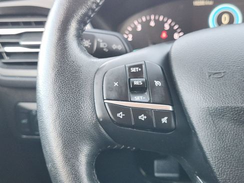 Used 2020 Ford Escape SEL image 31