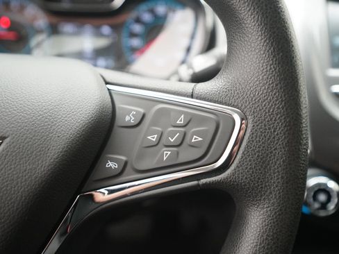 Used 2017 Chevrolet Cruze LT w/ Convenience Package FWD image 18