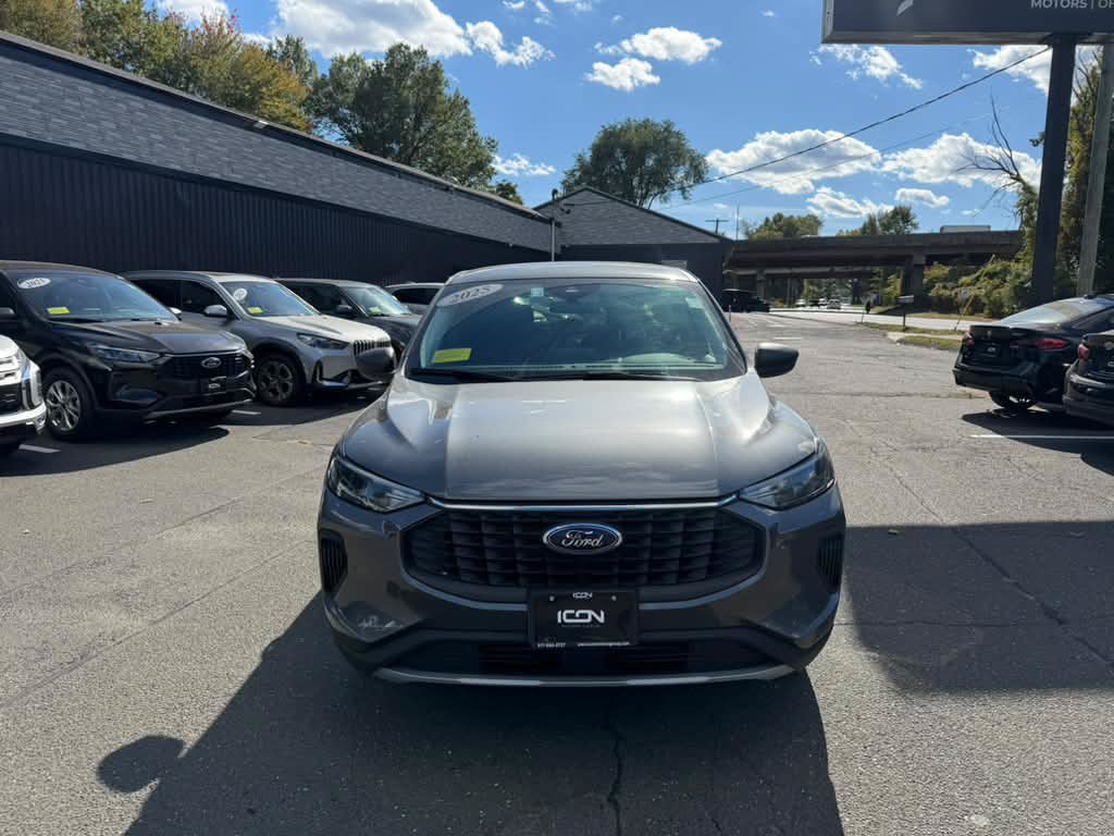 Used 2025 Ford Escape Active AWD/4WD image 8
