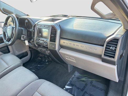 Used 2020 Ford F250 XLT w/ XLT Value Package image 24