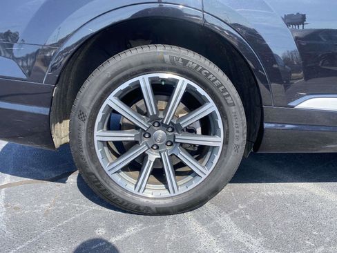 Used 2017 Audi Q7 3.0T Premium w/ Towing Package image 9