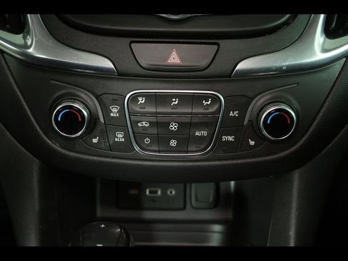 Used 2021 Chevrolet Equinox LT AWD/4WD image 26