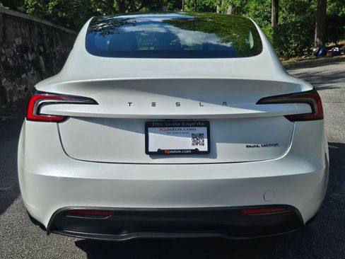 Used 2024 Tesla Model 3 Long Range AWD/4WD image 9
