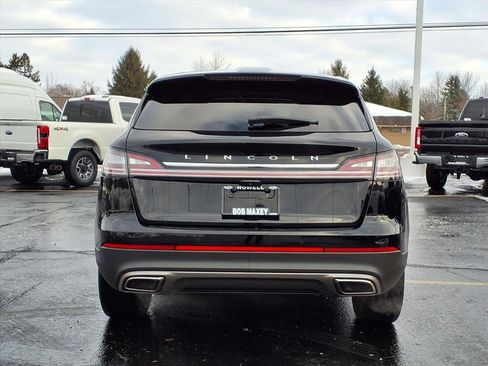 Used 2022 Lincoln Nautilus Reserve w/ Equipment Group 201A image 6