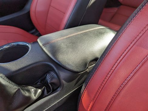 Used 2017 Ford Mustang GT Premium image 28