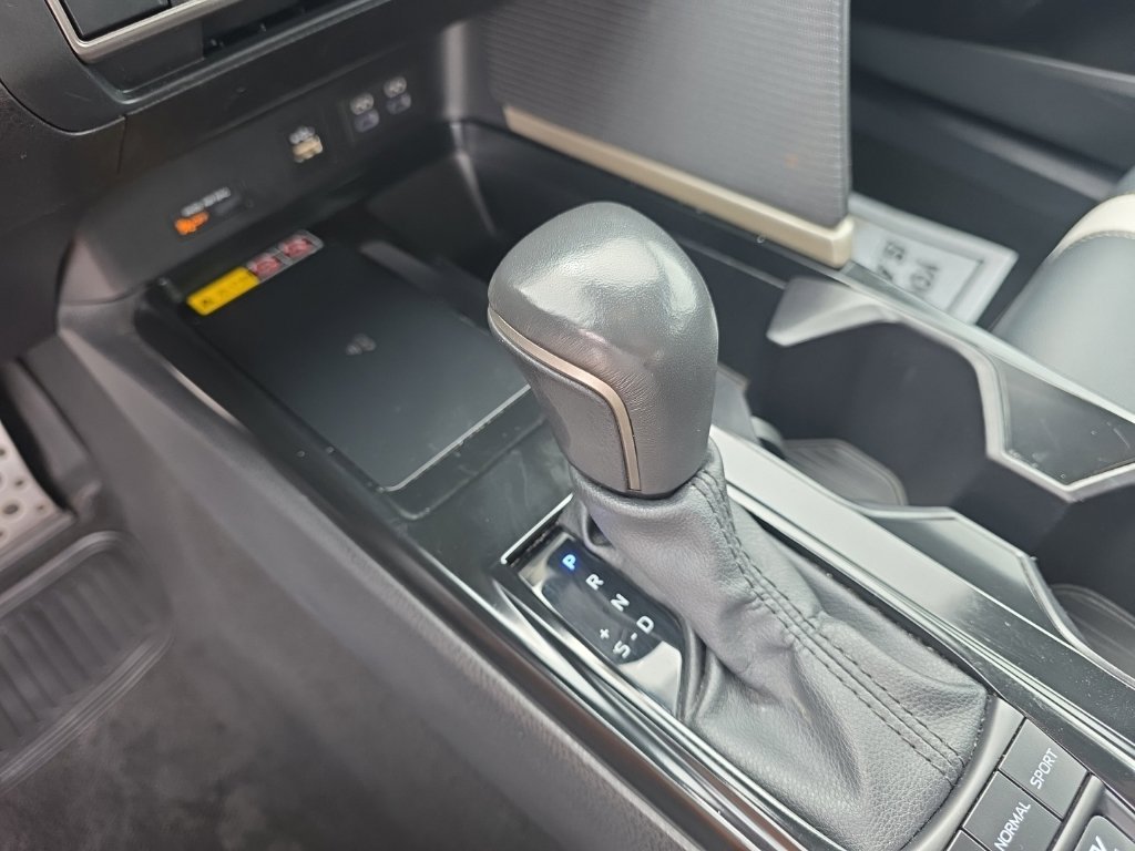 Certified 2025 Toyota Camry SE FWD image 21