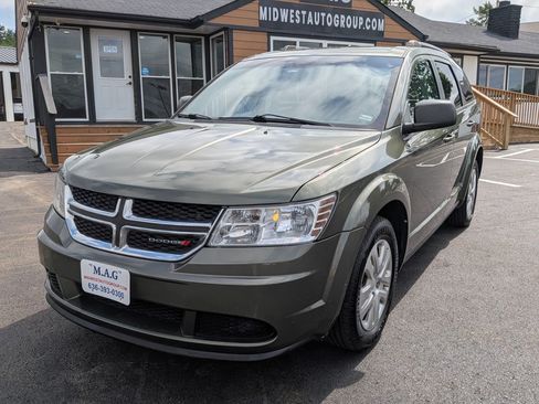 Used 2017 Dodge Journey SE FWD image 2