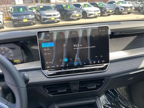 New 2026 Volkswagen Tiguan SE R-Line AWD/4WD image 21