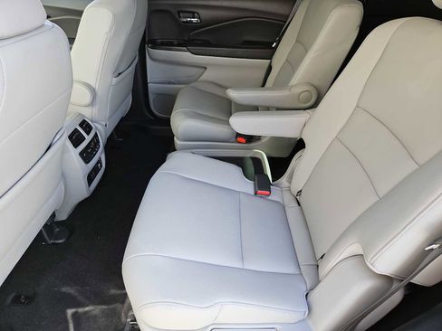Used 2019 Honda Pilot Touring image 21