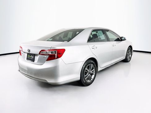 Used 2013 Toyota Camry LE image 9