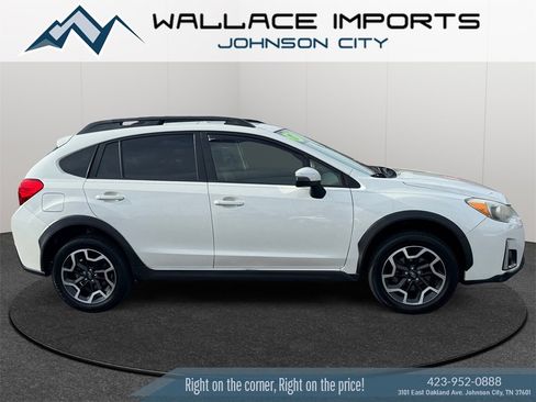 Used 2017 Subaru Crosstrek 2.0i Limited image 6