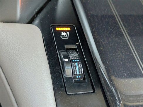 Used 2021 Lexus GX 460 Premium image 25