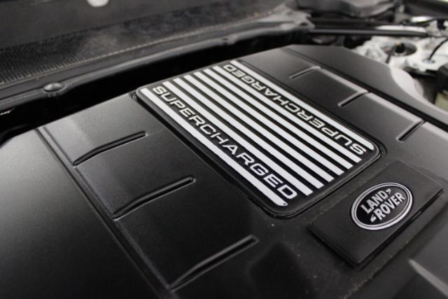Used 2020 Land Rover Range Rover HSE AWD/4WD image 29