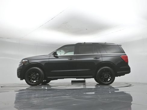 Certified 2024 Ford Expedition XLT AWD/4WD image 7