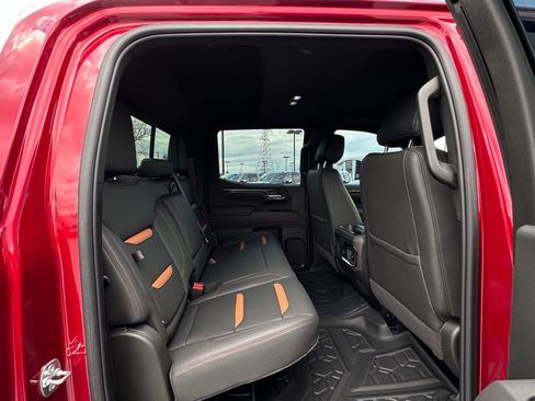Used 2025 GMC Sierra 1500 AT4 w/ AT4 Premium Package AWD/4WD image 14