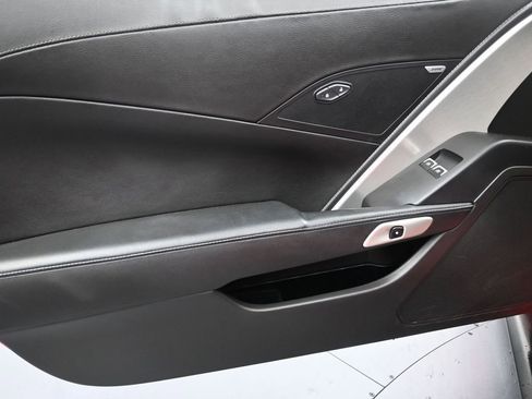 Used 2014 Chevrolet Corvette Stingray Coupe image 11