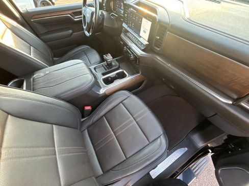 Used 2023 Chevrolet Silverado 1500 High Country w/ LPO, Dark Essentials Package image 16