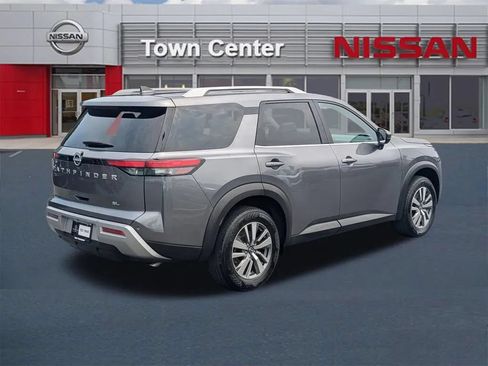 Certified 2025 Nissan Pathfinder SL FWD image 7