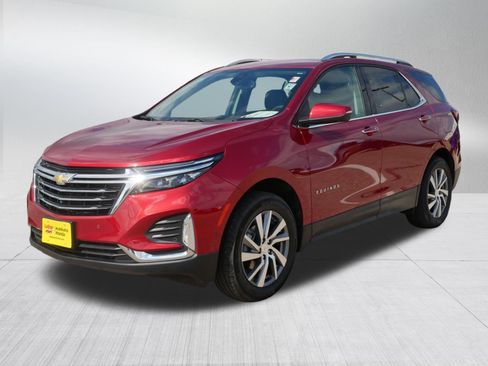 Used 2023 Chevrolet Equinox Premier AWD/4WD image 3