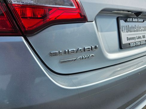 Used 2017 Subaru Legacy 2.5i Premium AWD/4WD image 10