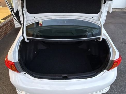 Used 2010 Toyota Corolla S image 28