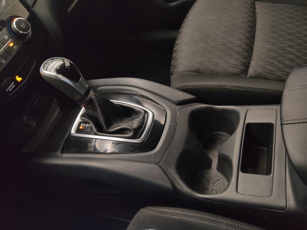 Used 2017 Nissan Rogue S AWD/4WD image 26