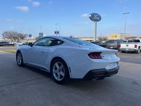 New 2026 Ford Mustang Coupe image 4