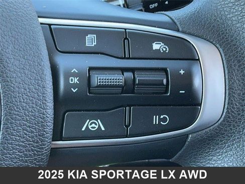 Certified 2025 Kia Sportage LX image 24