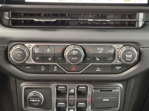 New 2026 Jeep Gladiator Mojave image 5