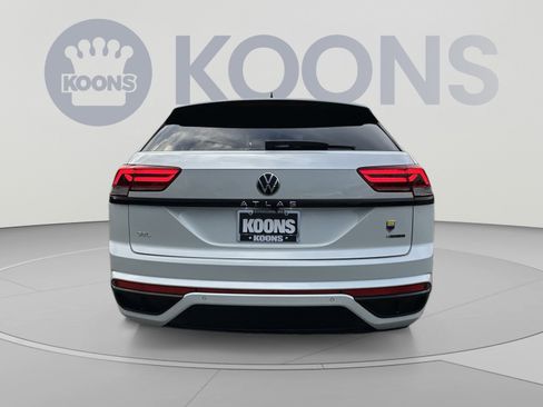 Used 2023 Volkswagen Atlas Cross Sport SEL R-Line AWD/4WD image 15