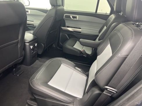 Used 2024 Ford Explorer XLT w/ Equipment Group 202A image 12
