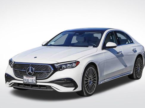 Certified 2025 Mercedes-Benz E 350 4MATIC Sedan image 3