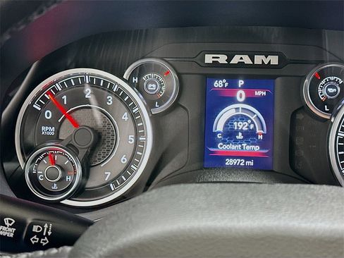 Used 2024 RAM 1500 Lone Star image 12
