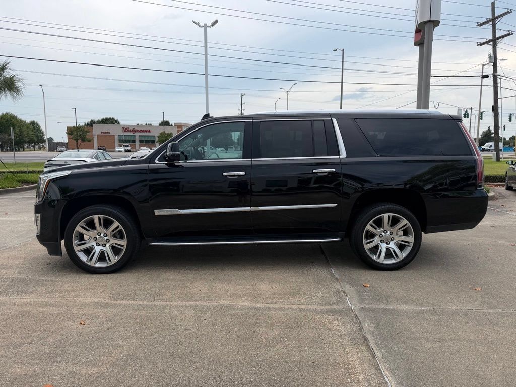Used 2019 Cadillac Escalade ESV Premium Luxury RWD image 2