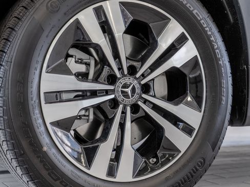 Certified 2026 Mercedes-Benz GLB 250 4MATIC image 31