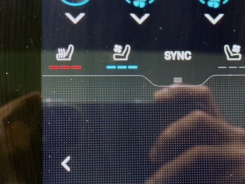 Used 2020 Porsche Taycan 4S w/ Premium Package image 21