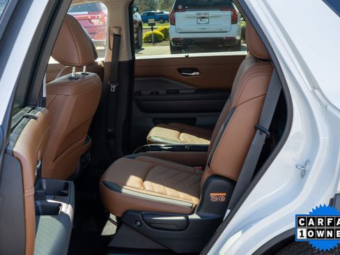 Used 2023 Nissan Pathfinder Platinum image 20